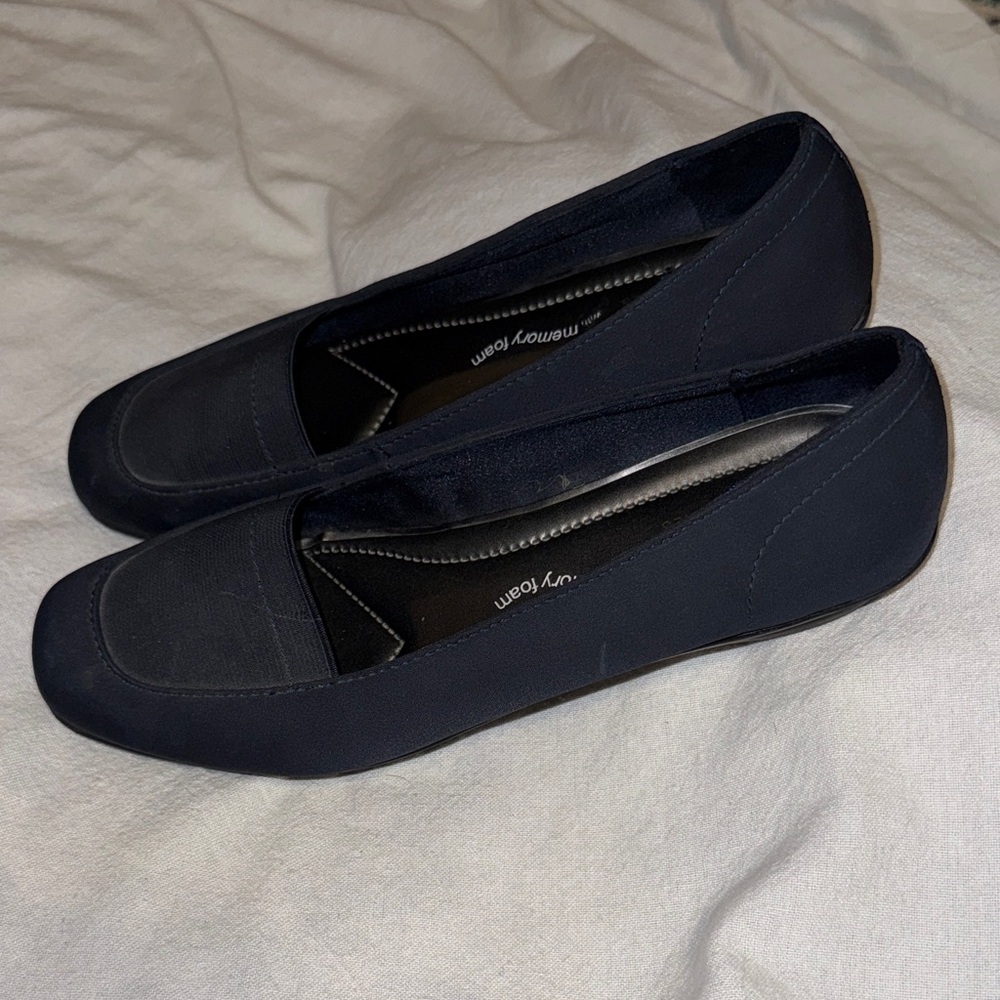 Mootsies Tootsies Dark Blue Loafers